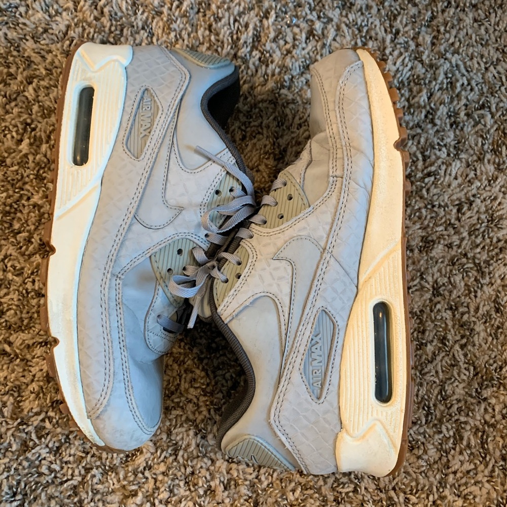 Nike Air Tennis Shoes